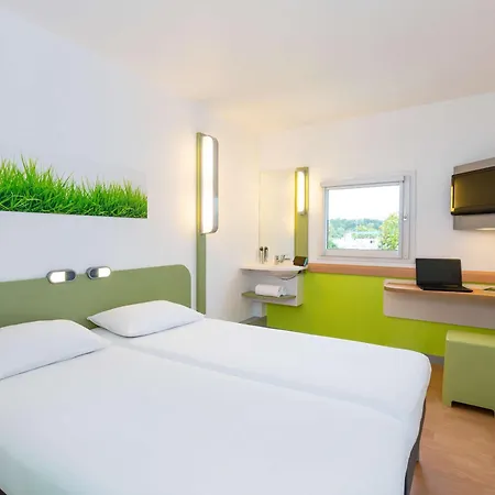Ibis Budget Angers Parc Des Expositions מלון