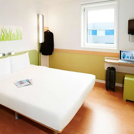 Ibis Budget Angers Parc Des Expositions Hotel